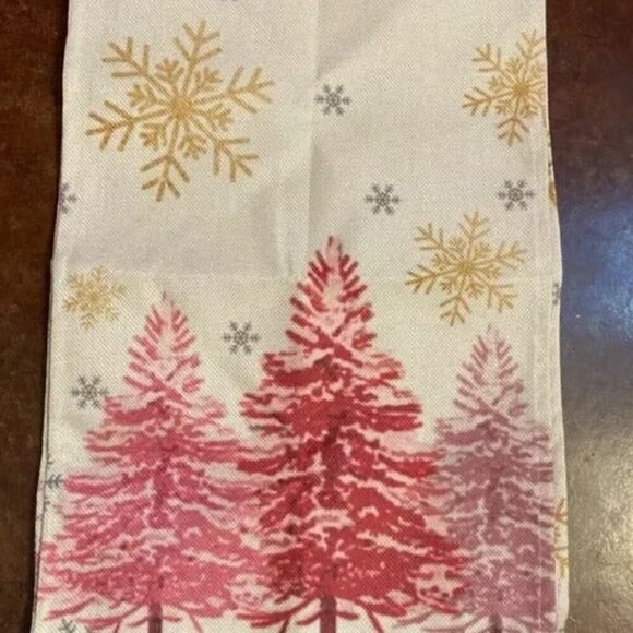 New without Tags Christmas Tree Table Runner - Picture 6 of 6